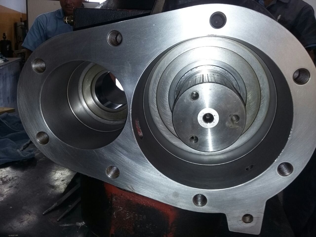 Manutenção em compressor industrial